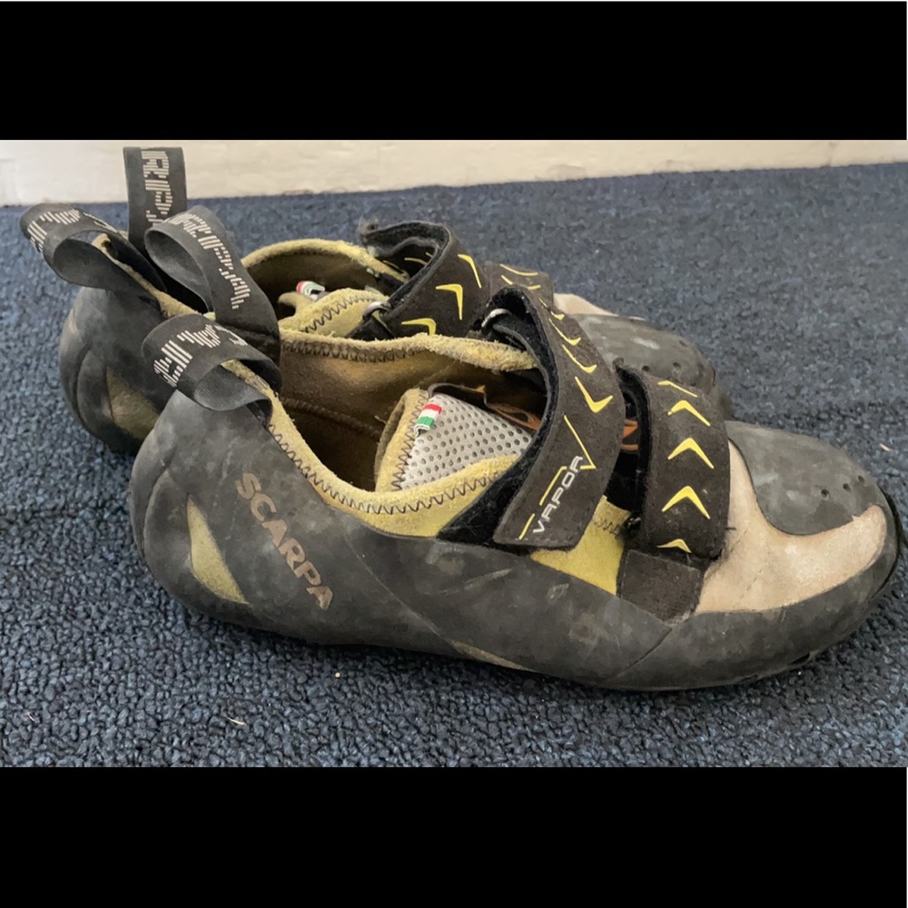 Scarpa vapor women size 8.5 rock climbing shoes